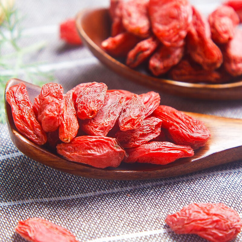 绿帝枸杞粒大甘甜果肉香醇籽少自然新鲜褶皱质地饱满特级200g高清大图