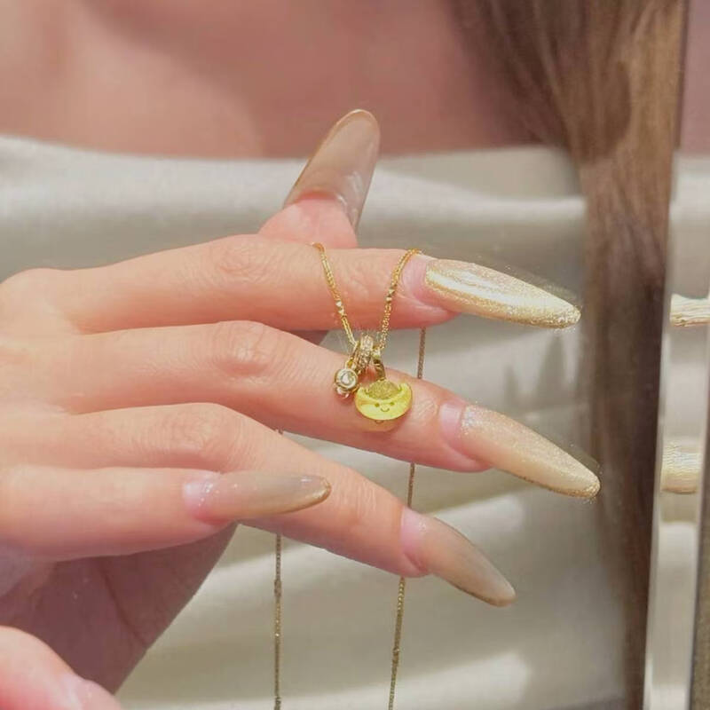 周大福ING系列可爱金元宝足金黄金吊坠女计价(工费180元)F237905新品礼物高清大图