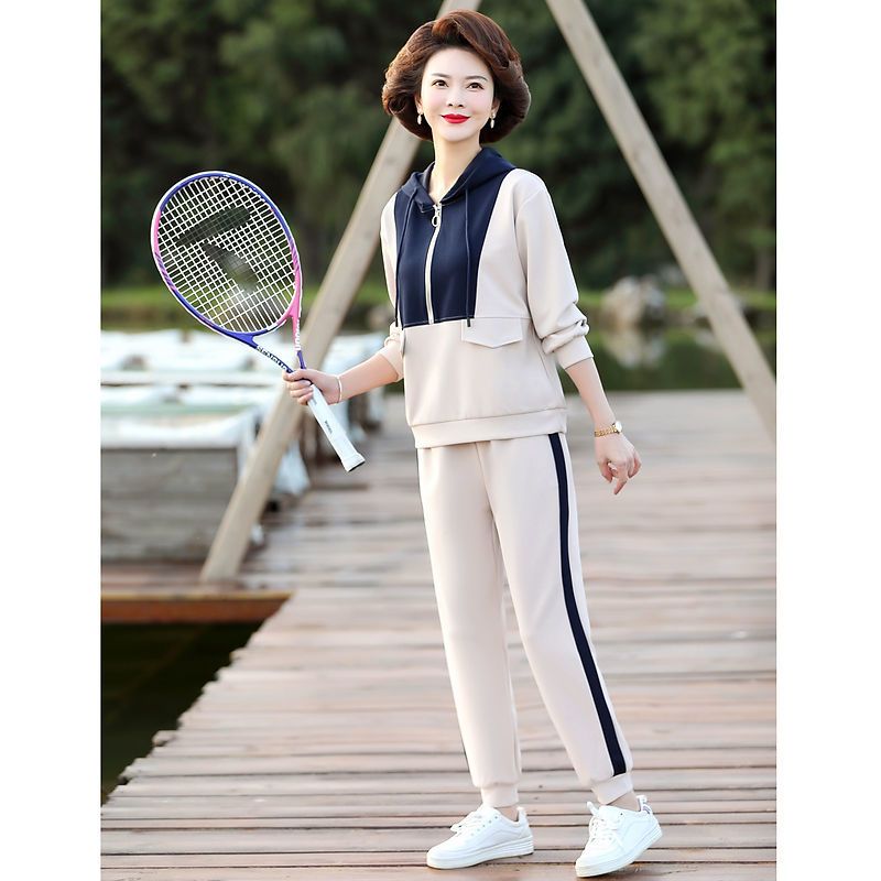 妈妈秋装休闲运动服套装洋气2021款40中老年人连帽撞色卫衣两件套