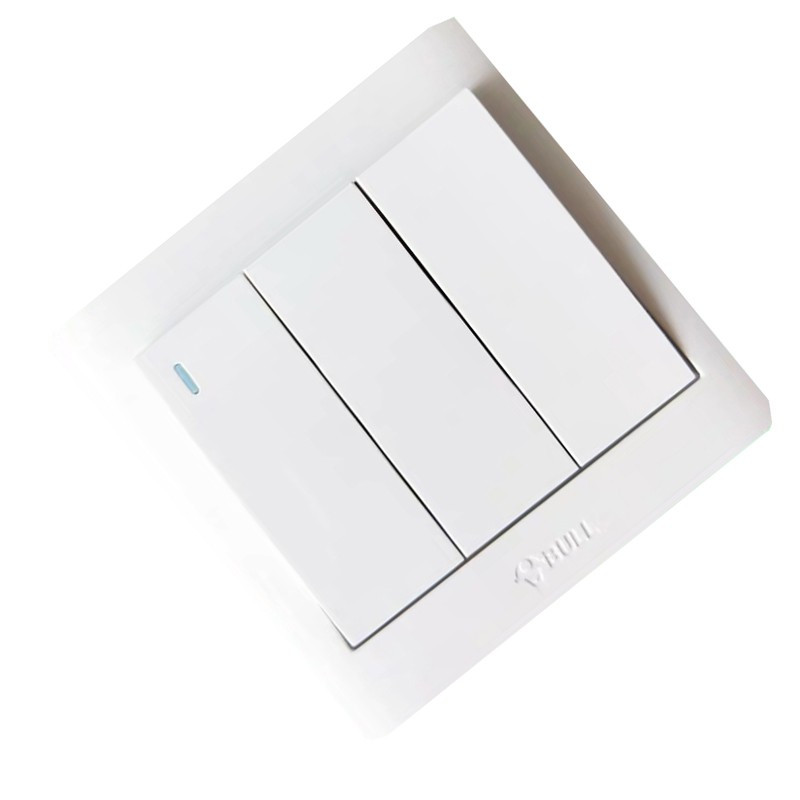 公牛 开关86型g32 k312白色 守护三开双控带荧光开关面板10a