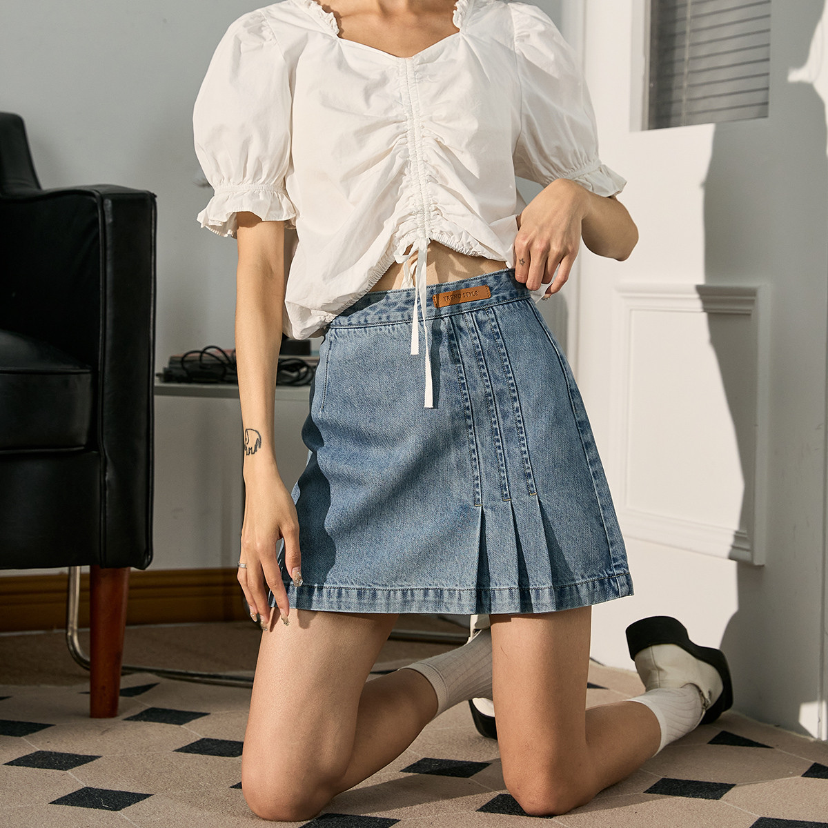 [2.5折价63元]唐狮牛仔短裙女夏季不规则百褶设计小众简约chic百搭