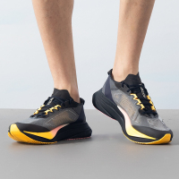 Adidas阿迪达斯男子新款轻便透气休闲运动跑步鞋IF9212 ZP