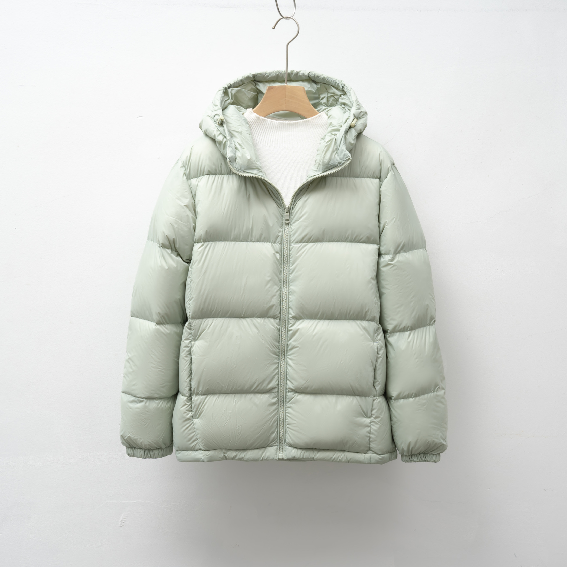 羽绒服新国标90绒女冬季连帽防风休闲百搭面包服防寒外 浅绿色 S