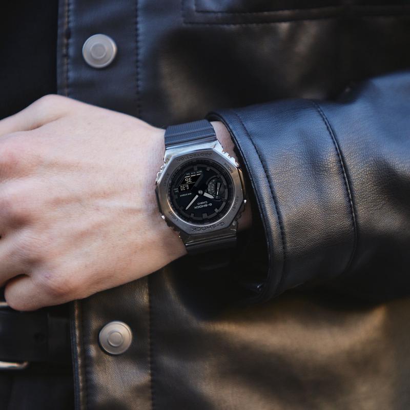 CASIO 卡西欧全黑金属外壳时尚男士腕表经典八角设计尽显个性魅力高清大图