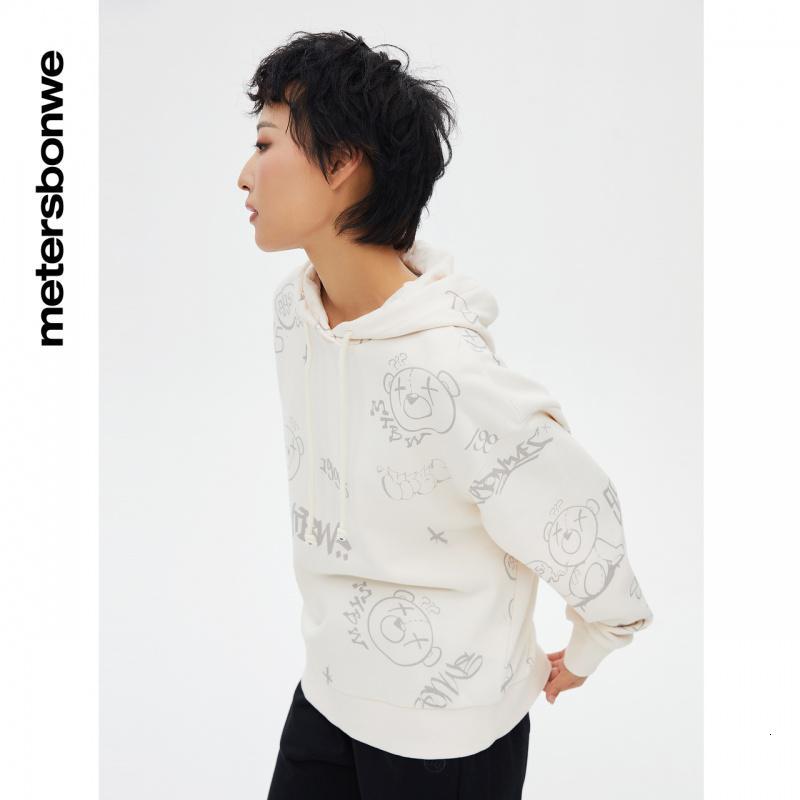[1件5折价:119.5]美特斯邦威连帽套头卫衣女新款时尚宽松印花女士上衣