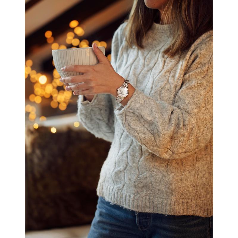 蕾蒙威RAYMOND WEIL镶钻贝母盘带日期耀眼奢华女士石英手表高清大图