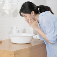 茶花欧铂兹脸盆家用加厚塑料银离子脚盆新生婴儿童洗脸盆宿舍学生洗脚洗衣盆多用抑菌盆[云朵灰]方盆小号