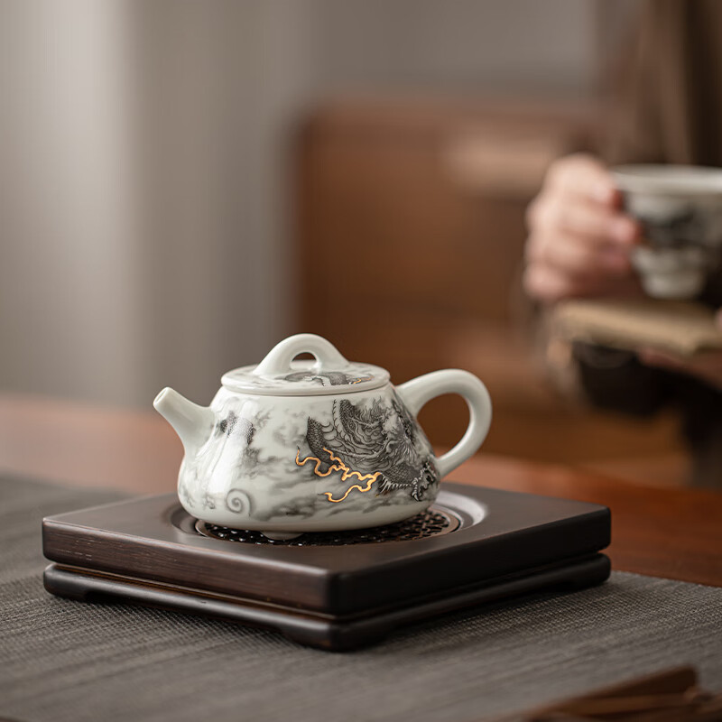苏氏陶瓷(SUSHI CERAMICS)水墨龙腾盛世(石瓢壶)非遗传承人苏爱珍老师作品泡茶壶_高清大图