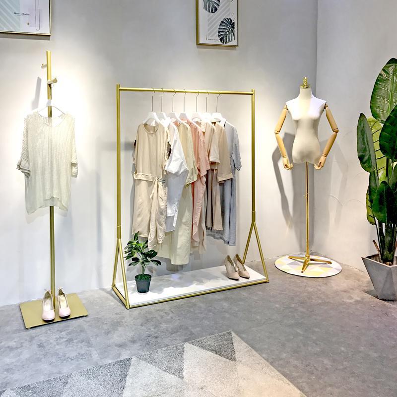 苏宁放心购服装店展示架金色服装架女装店货架落地式挂衣架不漆店铺设计A-STYLE