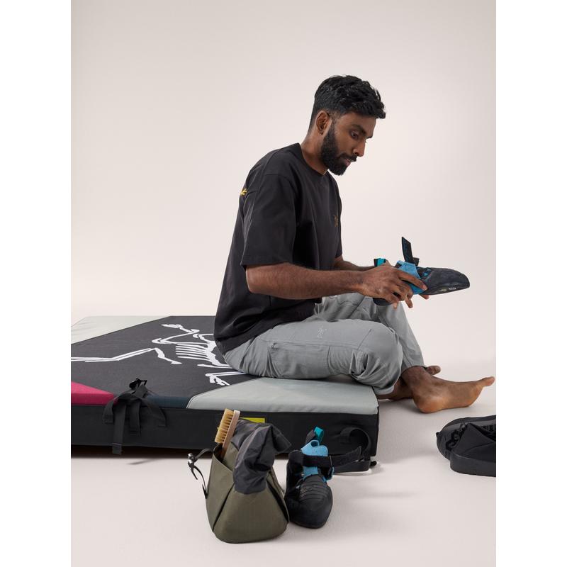 始祖鸟(ARC’TERYX)男运动长裤透气耐磨舒适休闲工装设计防刮耐磨高清大图