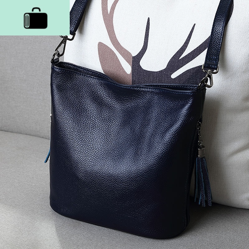 纯牛皮水桶包真皮软皮小包女包2020新款流苏单肩包头层牛皮斜挎包NEWLAKE 水桶包蓝色头层牛皮大号