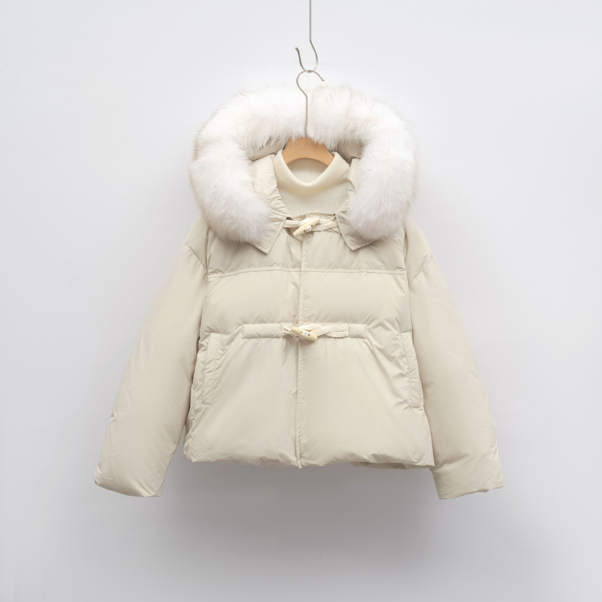 羽绒服连帽加厚狐狸毛羽绒服女大毛领冬季时尚防寒保暖高清大图