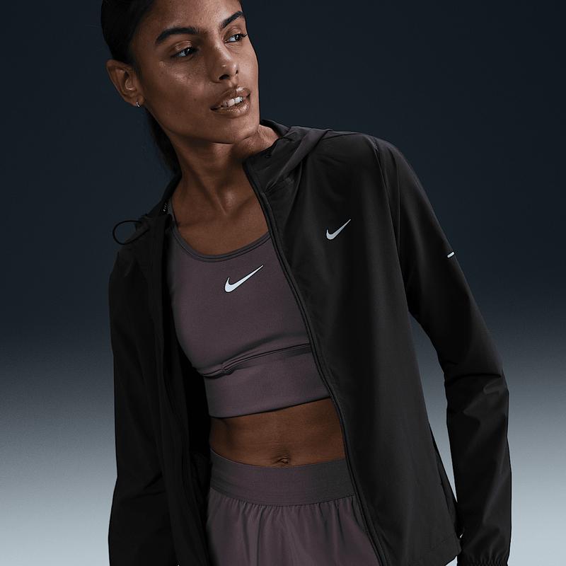 Nike/耐克 女款轻量透气防水防紫外线单层冲锋衣户外跑步运动夹克