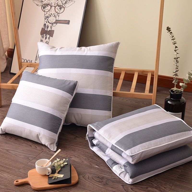 南极人抱枕被子两用车载办公室沙发午睡空调被腰靠枕