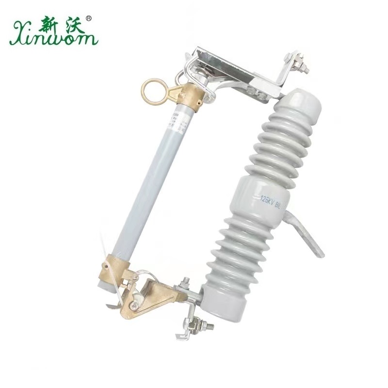 新沃 XINWOM 跌落开关 RW12-15/200A 组/3个高清大图