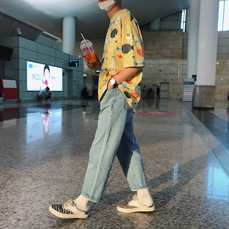 港风2018夏季年轻短袖T恤男韩版帅气印花青少年学生圆领半袖体恤
