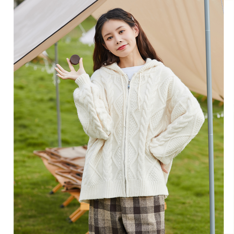 5折价1889元还可叠券唐狮春秋新款针织开衫女白色毛衣外套针织衫慵懒