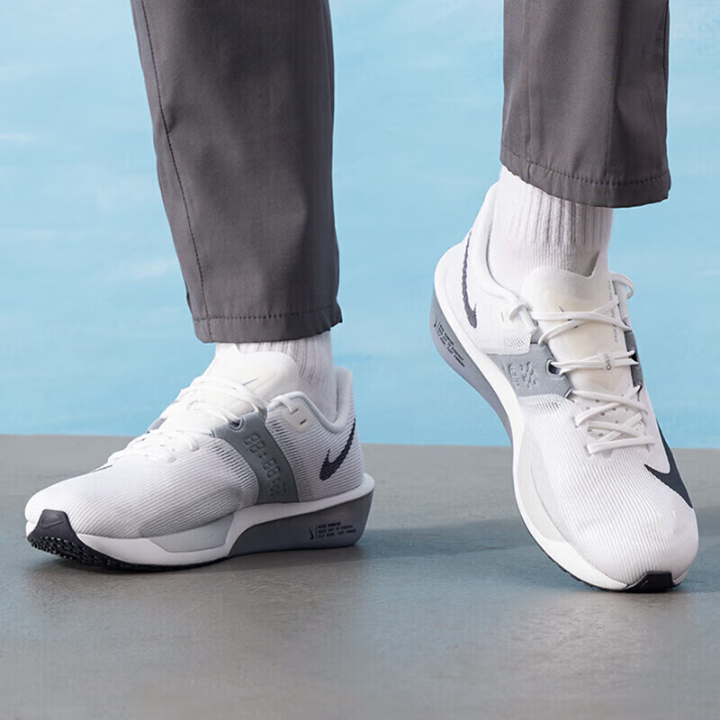 耐克（NIKE）跑步鞋男鞋新款air zoom运动鞋轻便透气训练鞋 FV6040-102 ZP高清大图