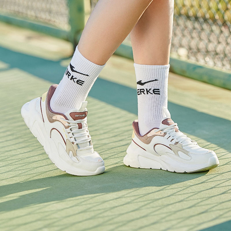 秋池鸿星尔克运动鞋女春夏季新款防滑运动潮休闲鞋软底百搭女鞋