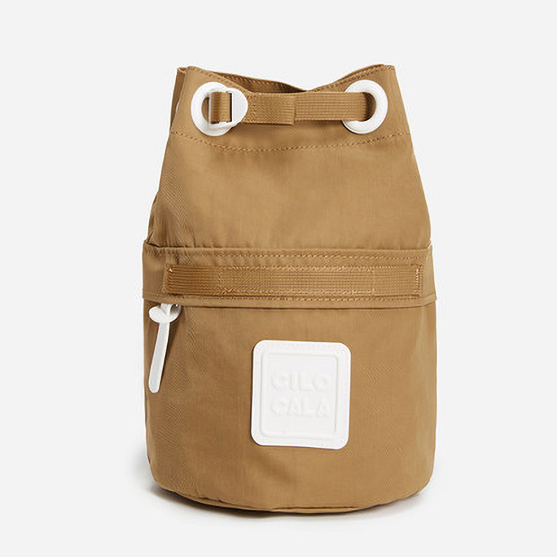 日本cilocala水桶包女抽绳斜挎包2020新款大容量防水单肩包女包参数