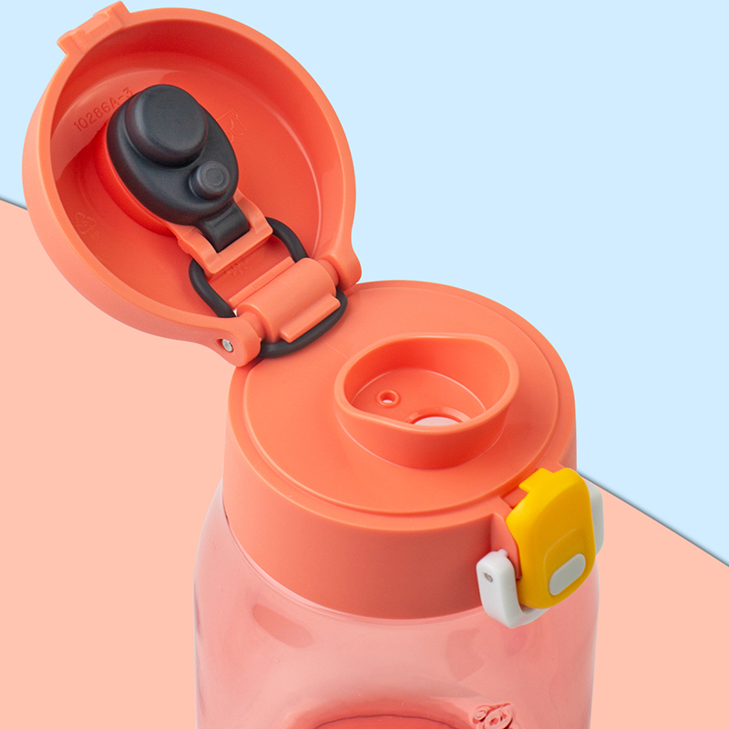 特百惠(Tupperware)易开盖嘟嘟企鹅杯350ml儿童塑料水杯 长背带一键开盖
