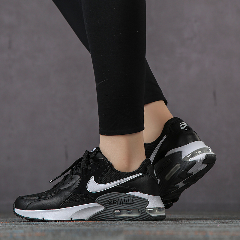 耐克nike运动休闲鞋