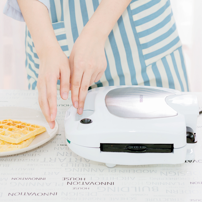 爱丽思(IRIS)烤饼机ICMS-703P 白 700w双盘加热 多种烤盘一机多用 折叠收纳节省空间 电饼铛