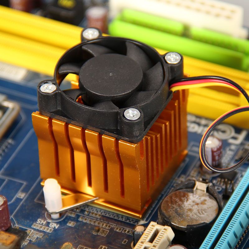 单散热片(含扣具) 台式机电脑通用超静音南桥北桥散热器芯片散热片4cm