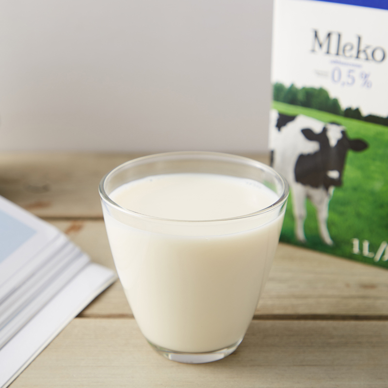 妙可(Mlekovita)脱脂牛奶1L*12盒 波兰进口 纯牛奶 学生牛奶 箱装奶 UHT