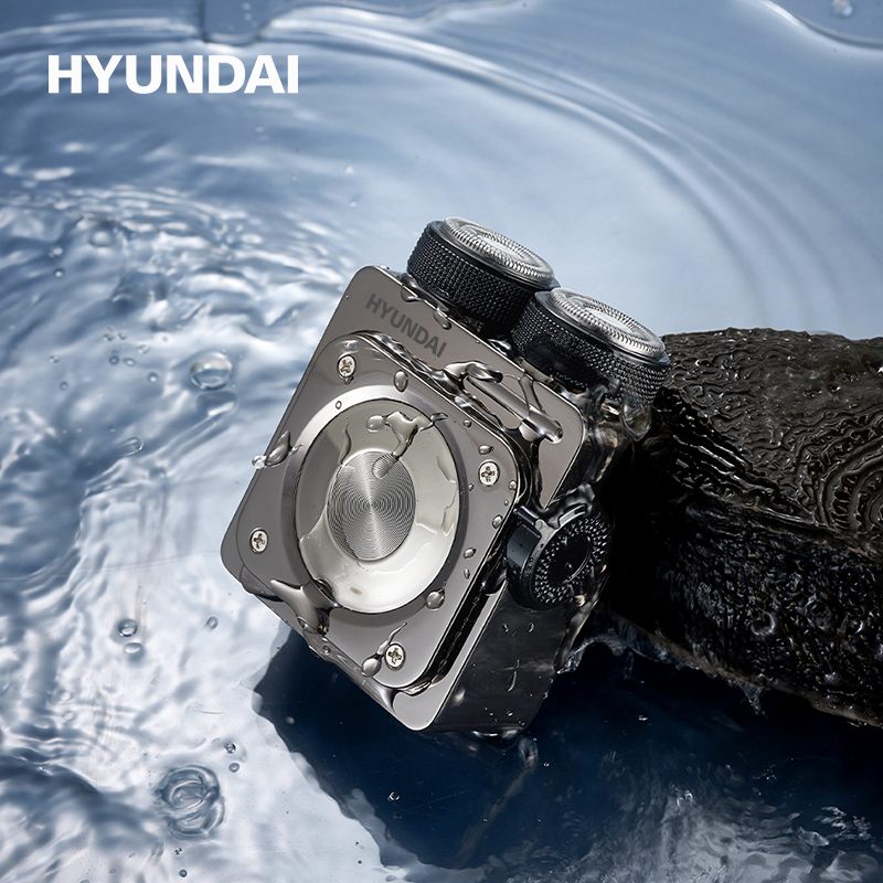 HYUNDAI机甲系列全金属电动剃须刀全身水洗磁吸设计 YS660星际银