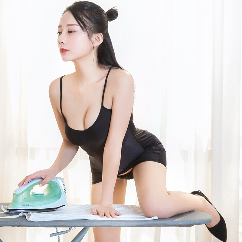 欲之诱惑 超薄吊带超短裙 露胸免脱包臀裙 女性感情趣内衣 激情制服套装 情趣睡裙 透明紧身短 丝光粉吊带包臀小短裙 s码高清大图