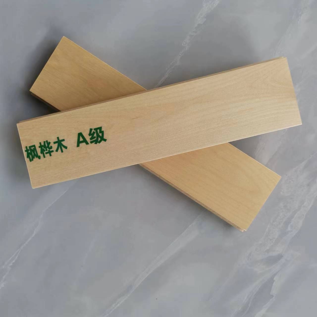 丝芝柔 木地板 枫桦木A级双龙骨 平方米高清大图