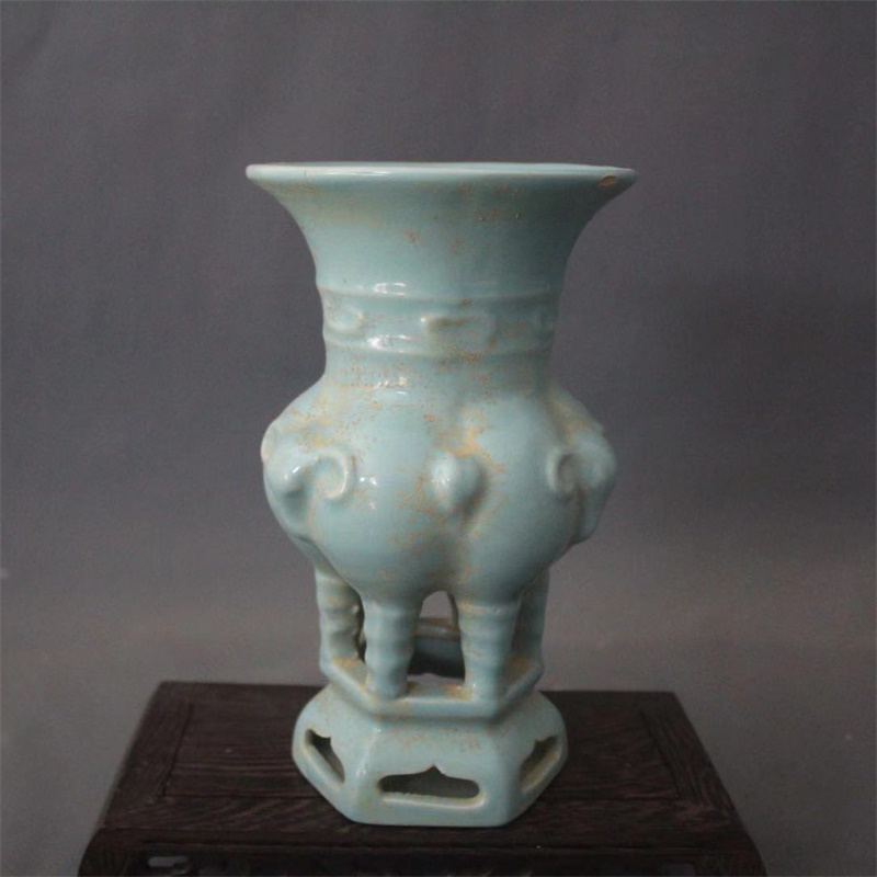 特卖景德镇仿古陶瓷宋汝窑天青釉三羊尊家居装饰展柜摆件做旧收藏