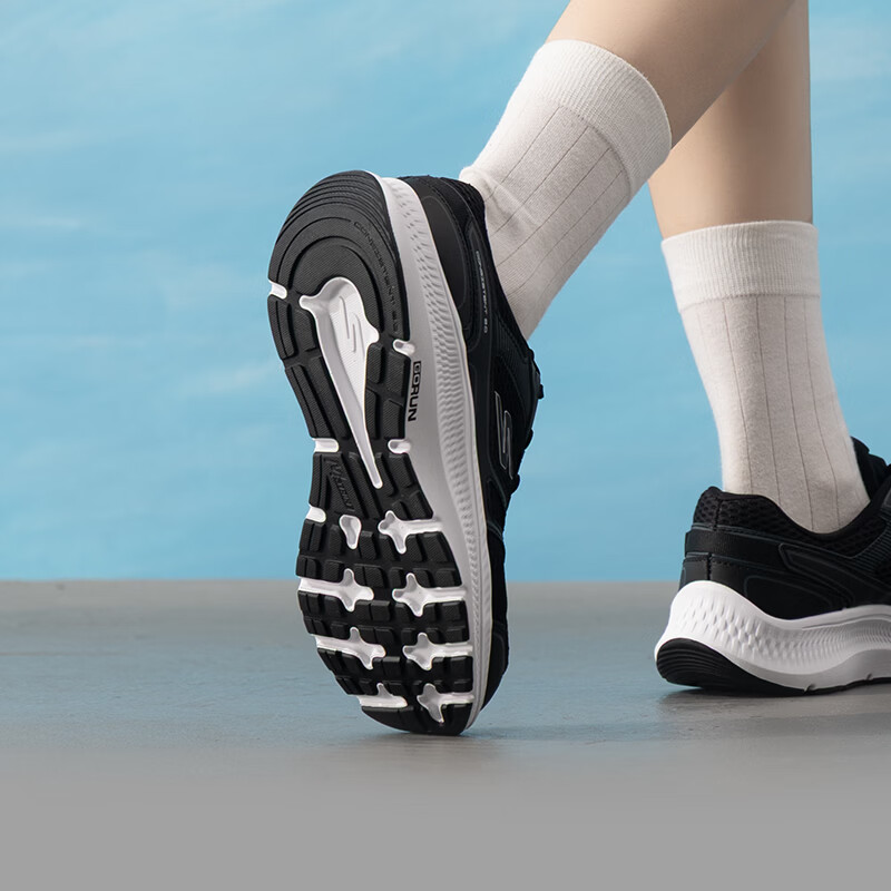 斯凯奇（Skechers）女鞋新款运动鞋GO RUN健身训练缓震耐磨轻便透气跑步鞋128651-BKW ZP高清大图