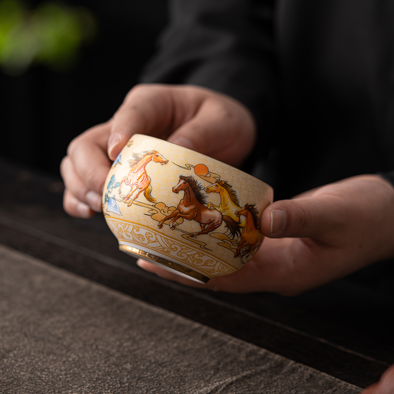 苏氏陶瓷(SUSHI CERAMICS)鎏金八骏主人杯品茗杯个人功夫茶杯陈国再老师作品高清大图