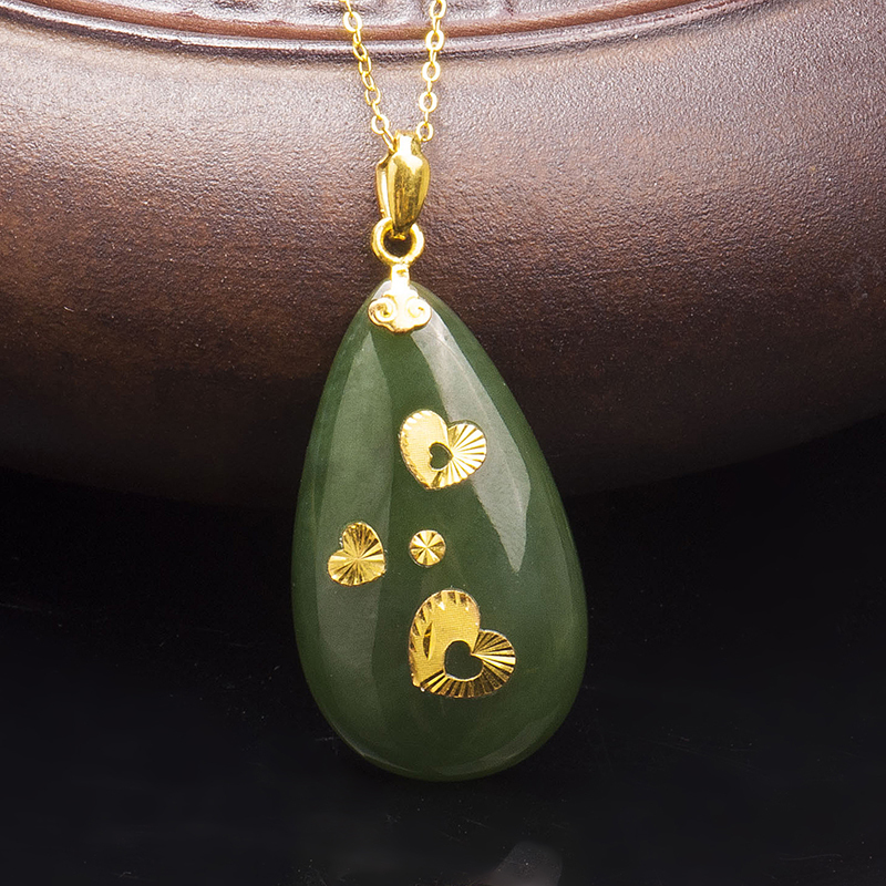 梦克拉金镶玉吊坠和田碧玉水滴吊坠足金爱心吊坠黄金镶嵌玉石项坠女款