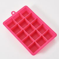 硅胶冰格家用带盖制冰盒宝宝辅食盒冰箱自制做冻冰块雪糕模具