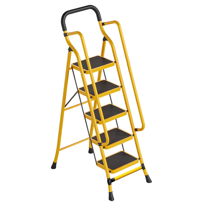 晨磊 爬梯高清大图