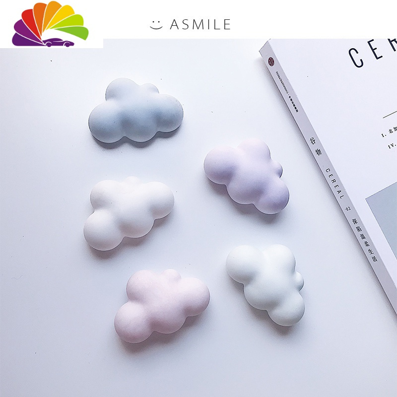 车载汽车出风口香水夹车里持久淡香创意高档车内香香水