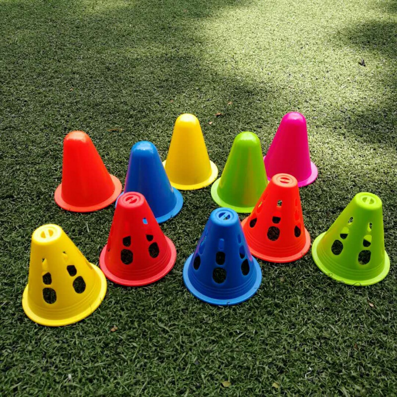 足球训练器材敏捷圈雪糕筒标志杆碍障物标志桶跆拳道篮球训练器材视频