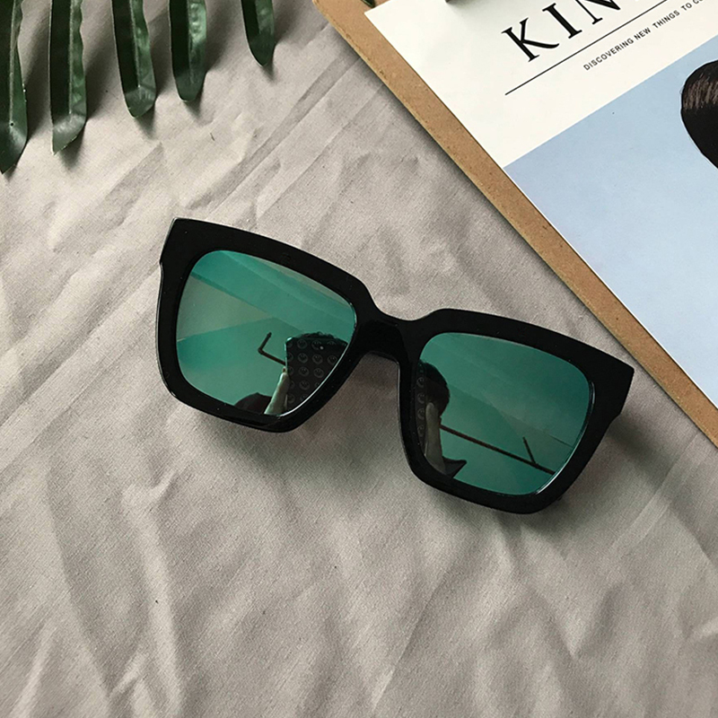 好奇网红明星同款眼镜女潮复古黑超圆脸方框太阳镜韩版彩膜反光墨镜男