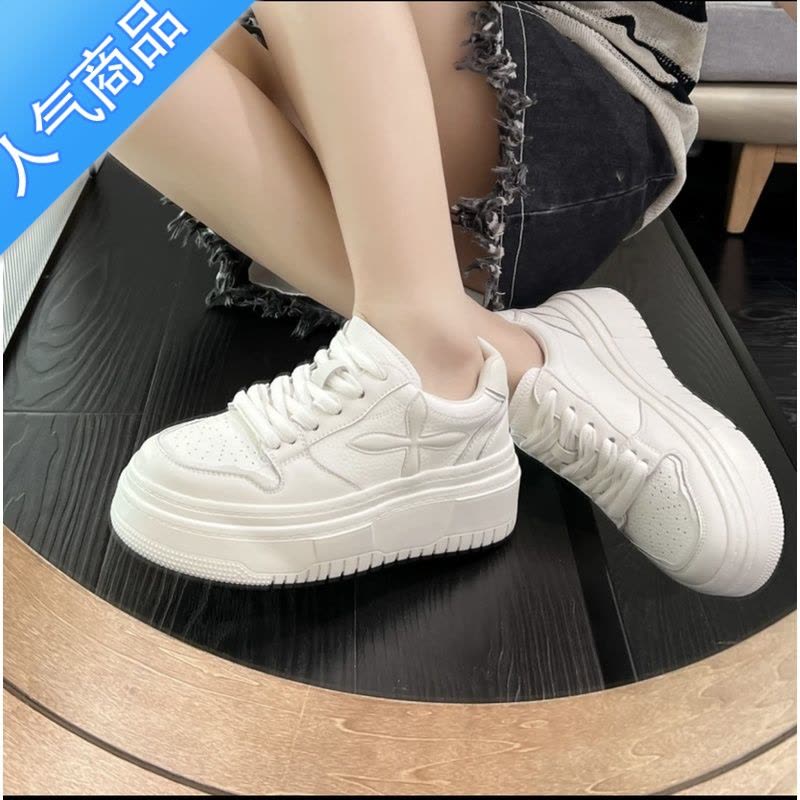 SUNTEK小白鞋内增高8cm小香风厚底春季百搭小码3233休闲面包板鞋女图片