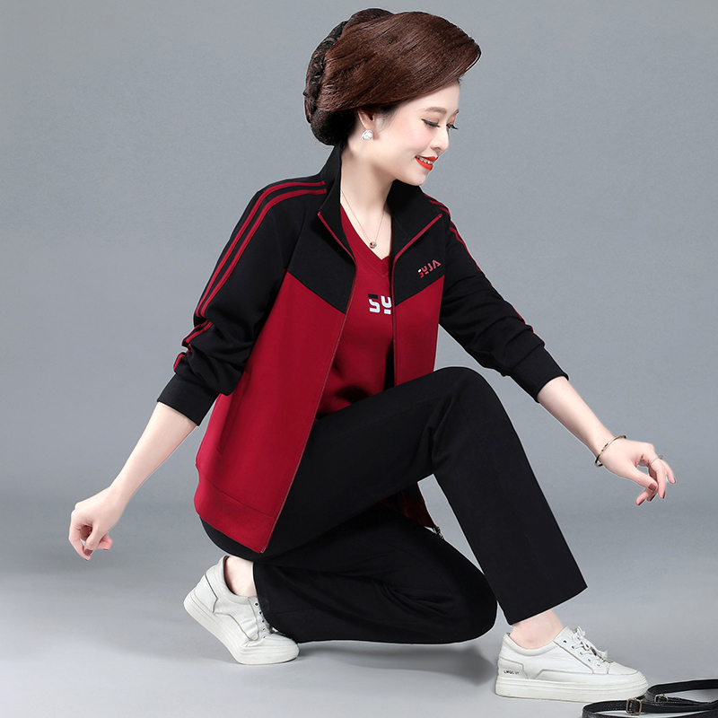 套装女春秋款大码运动装妈妈装中年妇女休闲运动服三件套女秋装外套