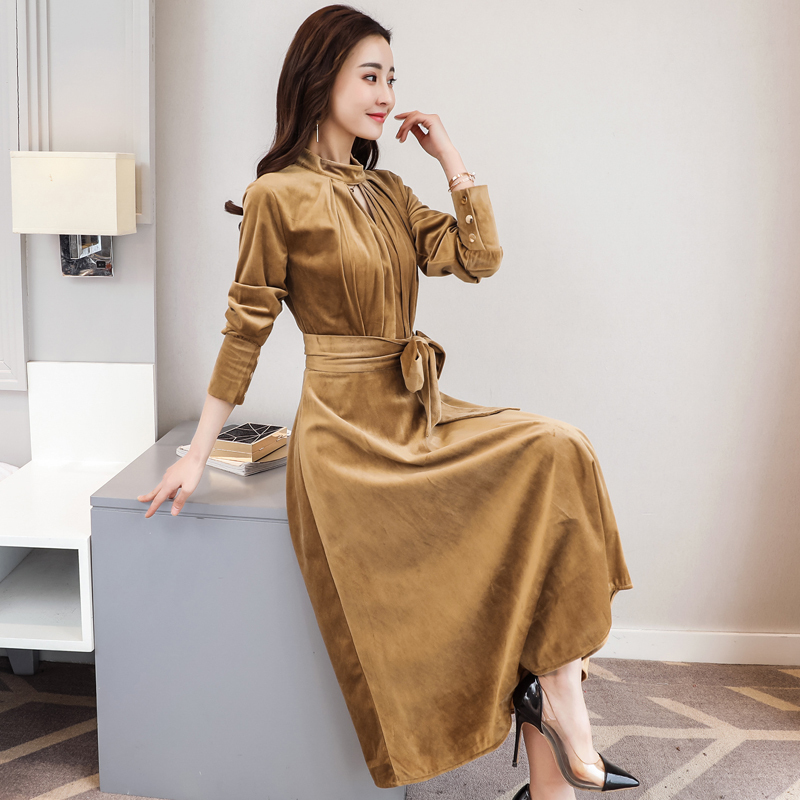 连衣裙女女士秋冬新品简约修身显瘦甜美清新时尚长袖中长款女神潮