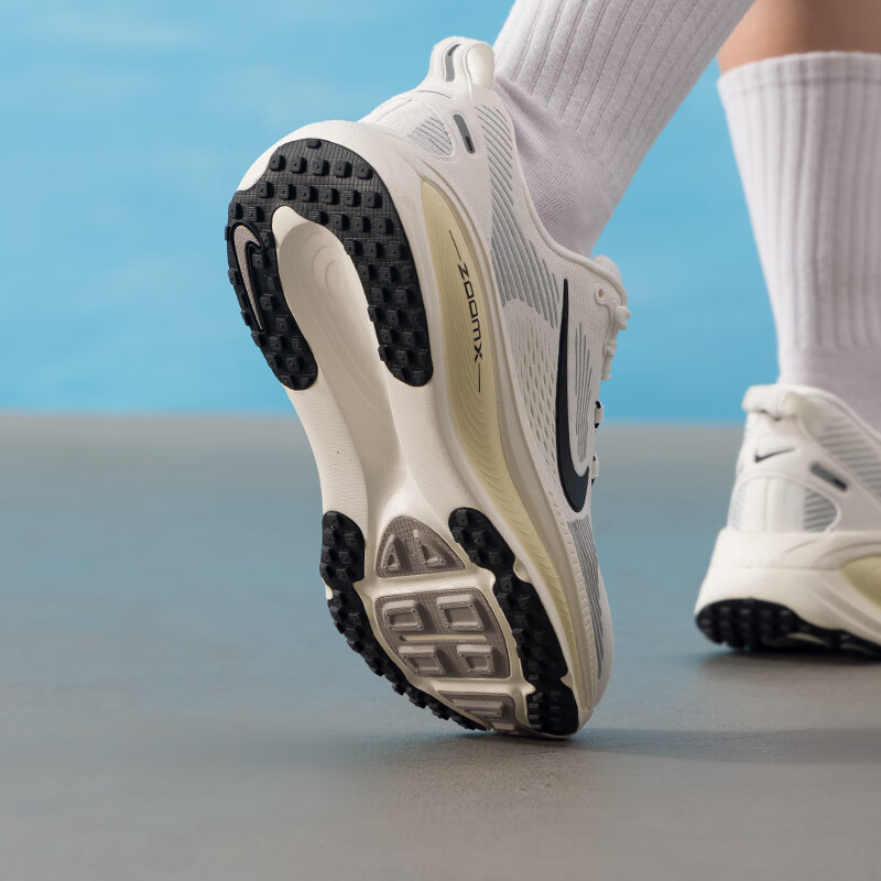 耐克（NIKE）女鞋新款健身训练锻炼缓震透气耐磨运动鞋跑步鞋HM6804-101 ZP高清大图