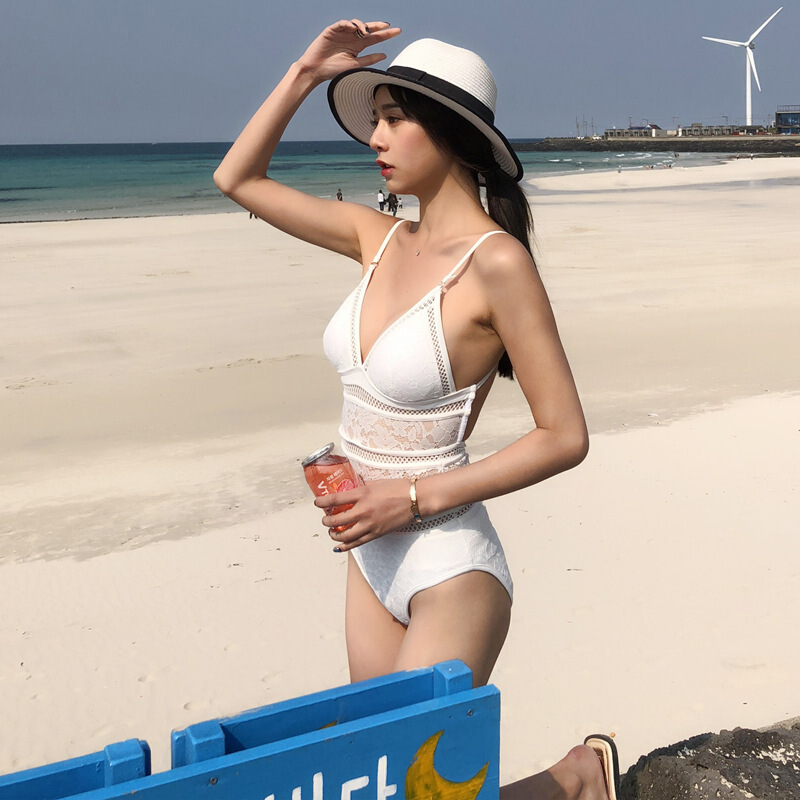 泳衣蕾丝露背连体泳衣胸拢海边度泳
