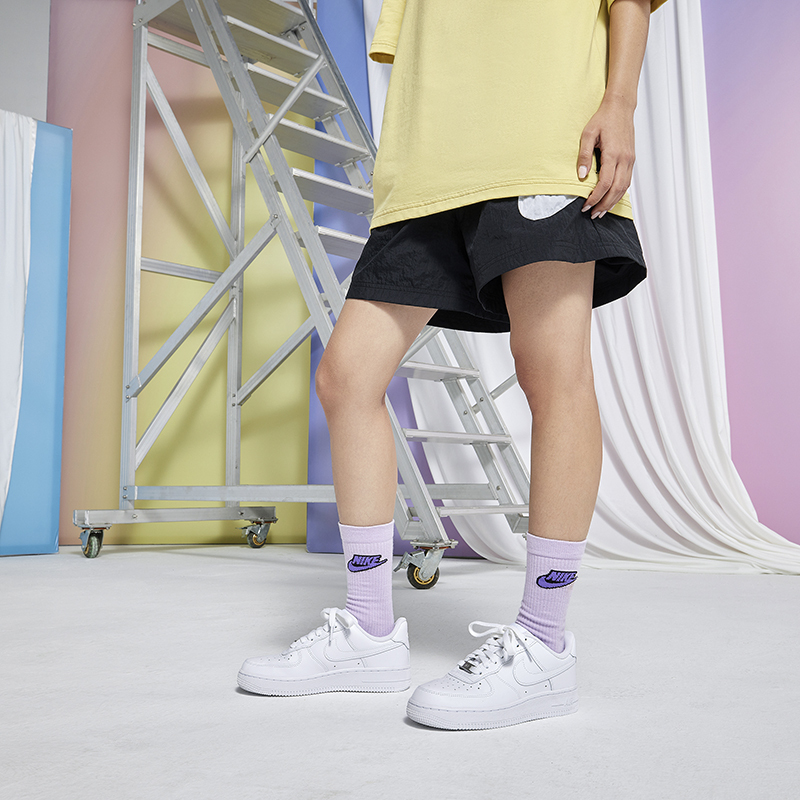 Nike耐克AIR FORCE 1 ’07女子空军一号运动鞋秋季板鞋DD8959