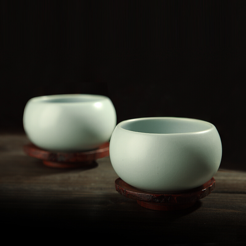 东道 汝窑 陶瓷青瓷杯组 禅定福缘杯 主人杯茶杯 一对 开片可养 粉青色高清大图