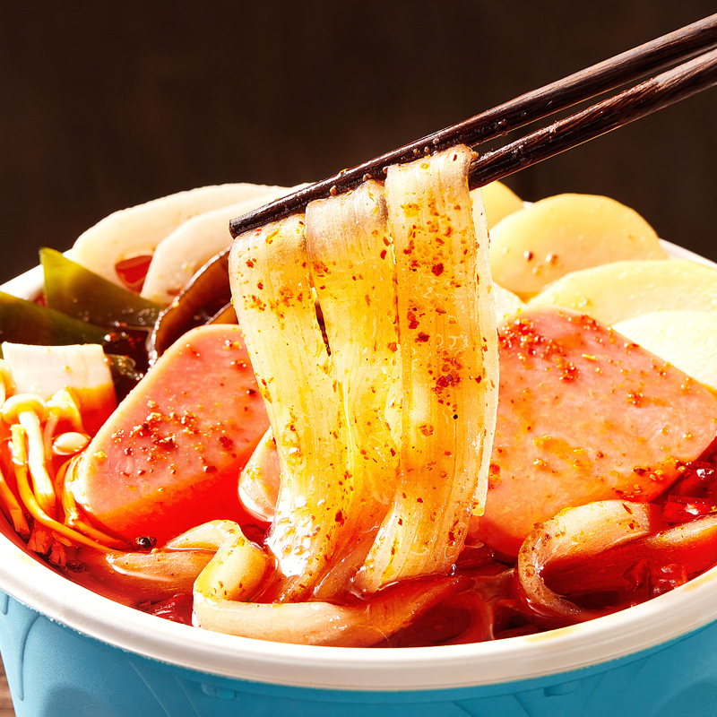 杨国福麻辣烫午餐肉香肠片自热麻辣烫435g 自热火锅速食 麻辣味高清大图