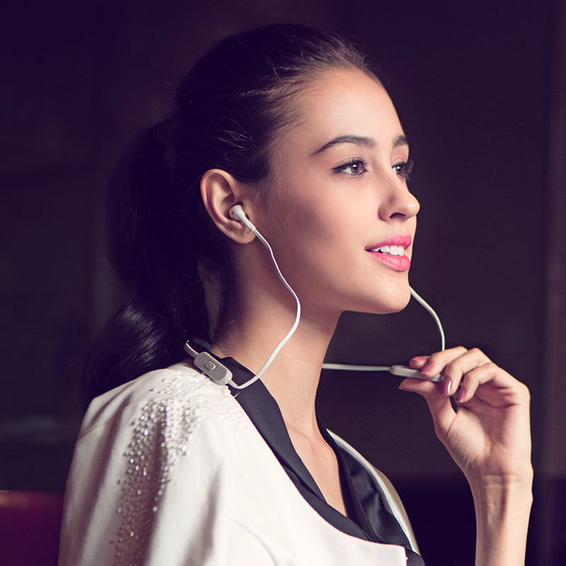 JBL TUNE205BT无线蓝牙耳机 运动耳机 T205BT半入耳式音乐耳机 带麦手机可通话 曜石黑